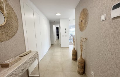 Resale - Apartment - Middle Floor Apartment - Estepona - Estepona Centro