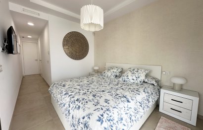 Resale - Apartment - Middle Floor Apartment - Estepona - Estepona Centro