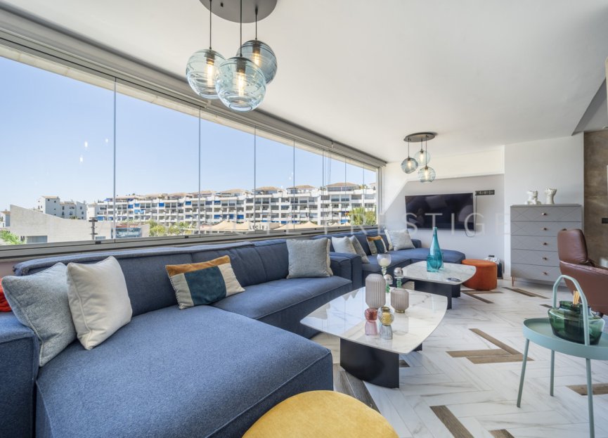 Resale - Apartment - Middle Floor Apartment - Marbella - Puerto Banús