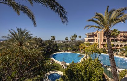 Resale - Apartment - Middle Floor Apartment - Marbella - Nueva Andalucia