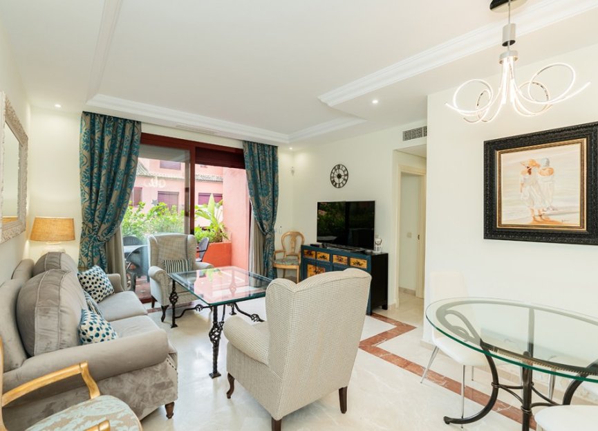 Resale - Apartment - Middle Floor Apartment - Marbella