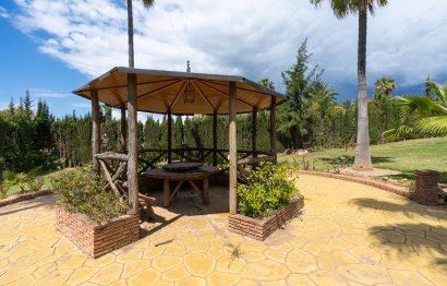 Resale - House - Detached Villa - Marbella - Elviria