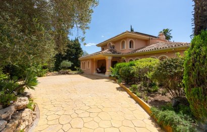 Resale - House - Detached Villa - Marbella - Elviria