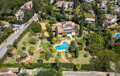 Resale - House - Detached Villa - Marbella - Elviria