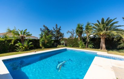 Resale - House - Detached Villa - Marbella - Marbesa