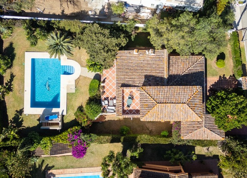 Resale - House - Detached Villa - Marbella - Marbesa