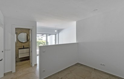 Reventa - House - Detached Villa - Benalmádena - Benalmadena Pueblo