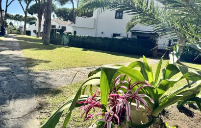 Resale - House - Semi-Detached House - Estepona - Benamara