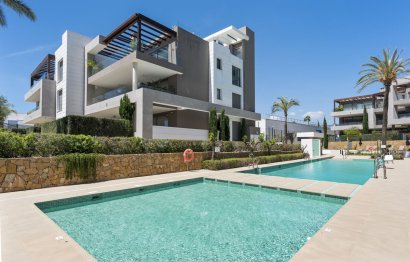 Resale - Apartment - Ground Floor Apartment - Estepona - Estepona Centro