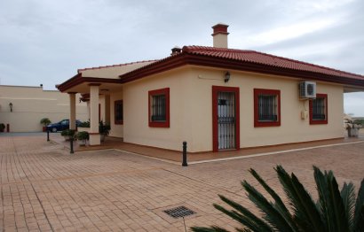 Reventa - House - Bungalow - Estepona - Estepona Centro