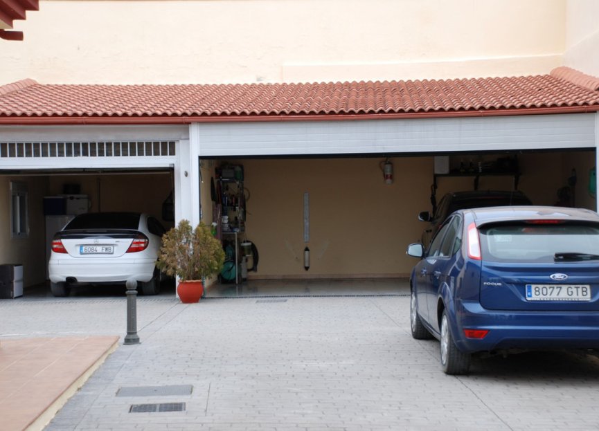 Resale - House - Bungalow - Estepona - Estepona Centro