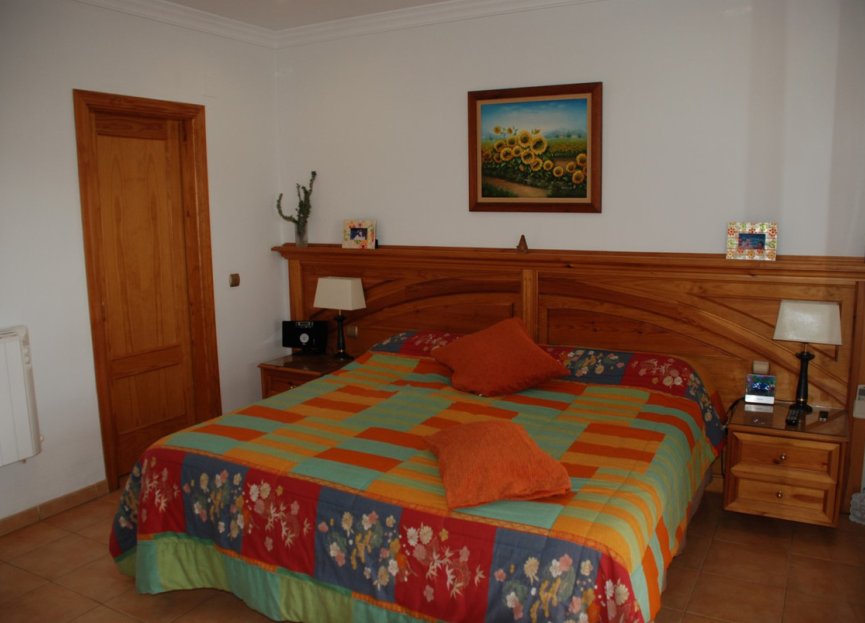 Resale - House - Bungalow - Estepona - Estepona Centro