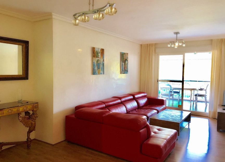 Resale - Apartment - Middle Floor Apartment - Marbella - Nueva Andalucia