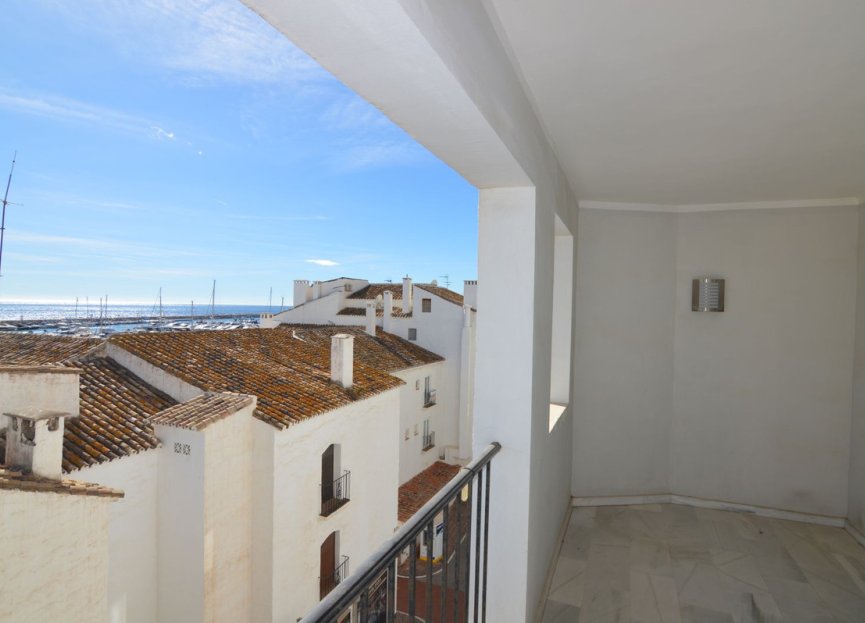 Resale - Apartment - Middle Floor Apartment - Marbella - Puerto Banús