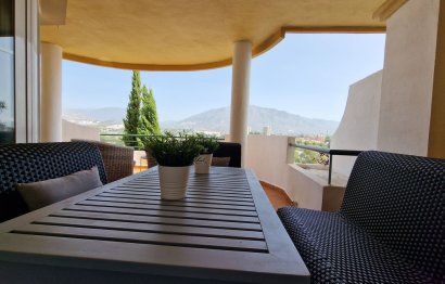 Resale - Apartment - Middle Floor Apartment - Marbella - Nueva Andalucia