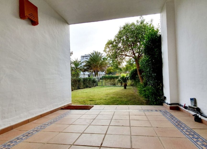 Resale - House - Townhouse - Estepona - Estepona Centro