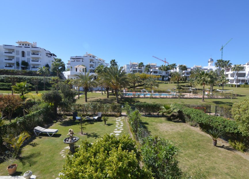 Resale - House - Townhouse - Estepona - Estepona Centro