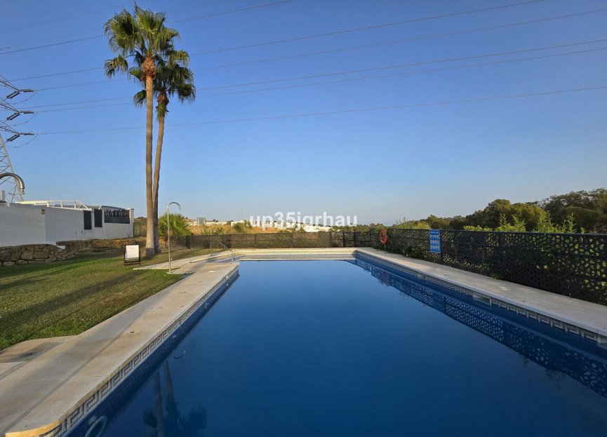 Reventa - House - Semi-Detached House - Estepona - Estepona Centro