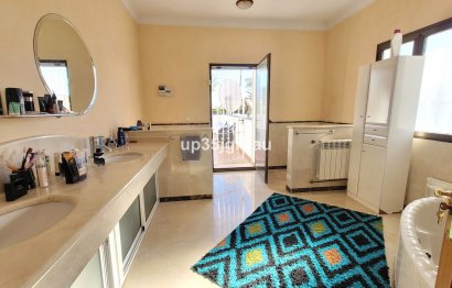 Resale - House - Detached Villa - Estepona - Bel Air