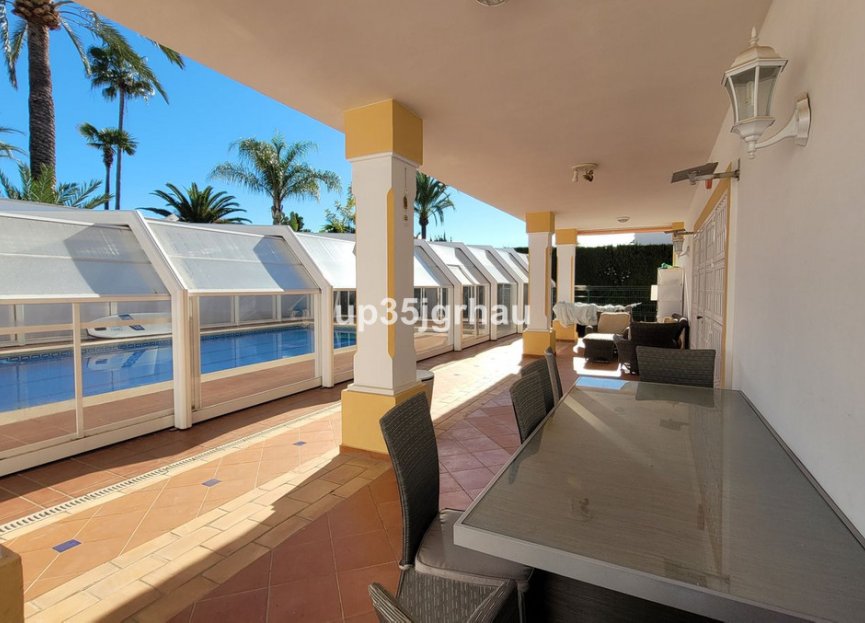 Resale - House - Detached Villa - Estepona - Bel Air