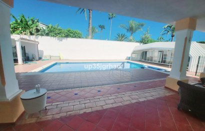 Resale - House - Detached Villa - Estepona - Bel Air