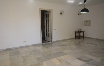 Resale - Apartment - Middle Floor Apartment - Fuengirola - Fuengirola Centro