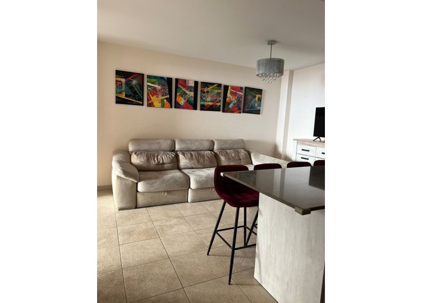 Resale - Apartment - Middle Floor Apartment - Estepona - Estepona Centro