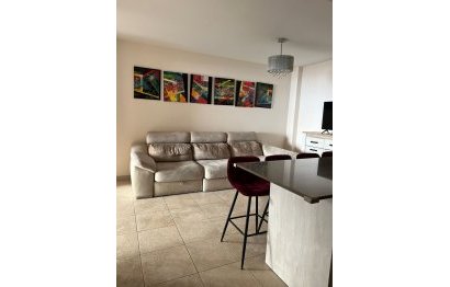 Resale - Apartment - Middle Floor Apartment - Estepona - Estepona Centro