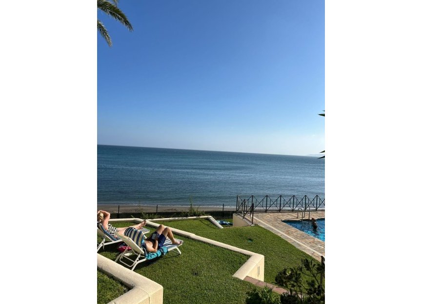 Resale - Apartment - Middle Floor Apartment - Estepona - Estepona Centro