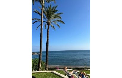 Resale - Apartment - Middle Floor Apartment - Estepona - Estepona Centro