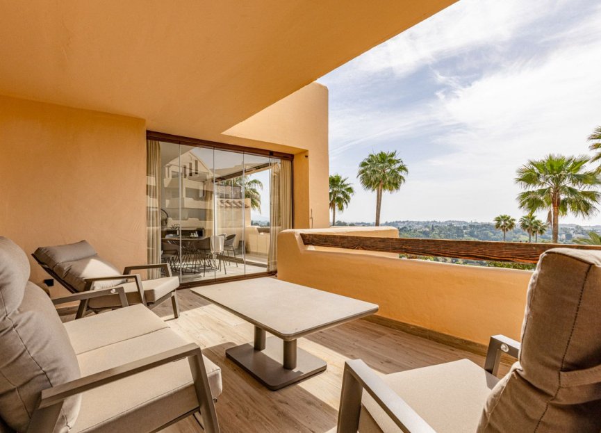 Resale - Apartment - Middle Floor Apartment - Estepona - Atalaya