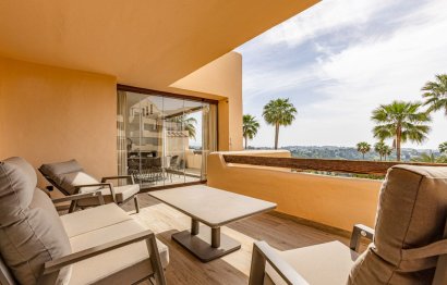 Resale - Apartment - Middle Floor Apartment - Estepona - Atalaya