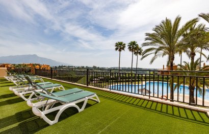 Resale - Apartment - Middle Floor Apartment - Estepona - Atalaya