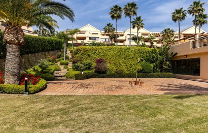 Resale - Apartment - Middle Floor Apartment - Estepona - Atalaya