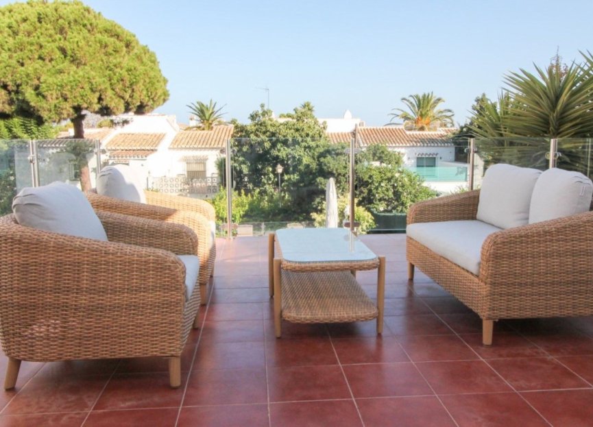 Resale - House - Detached Villa - Mijas - El Chaparral