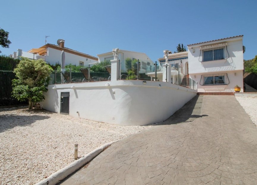 Resale - House - Detached Villa - Mijas - El Chaparral