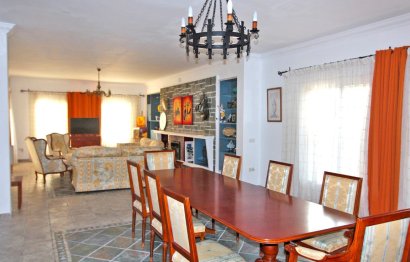 Resale - House - Detached Villa - Marbella - Elviria