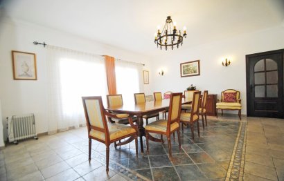 Resale - House - Detached Villa - Marbella - Elviria