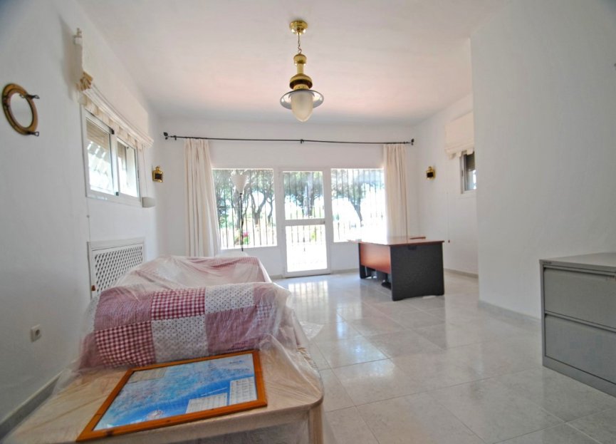 Resale - House - Detached Villa - Marbella - Elviria