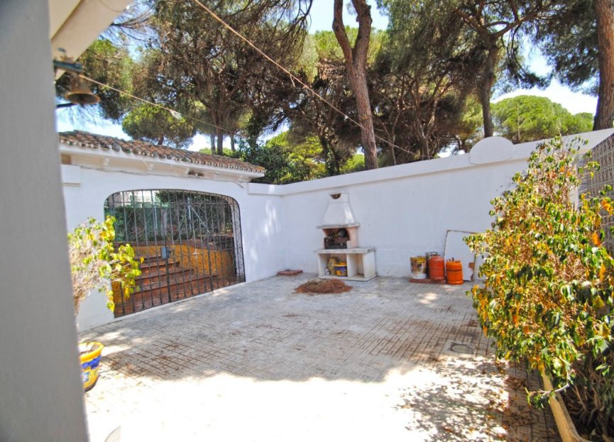 Resale - House - Detached Villa - Marbella - Elviria