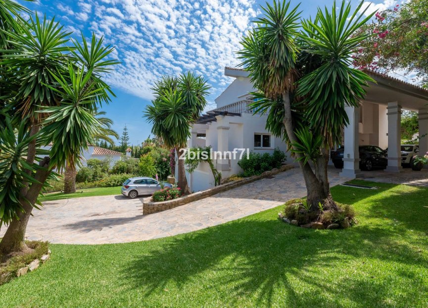 Resale - House - Detached Villa - Marbella - Elviria