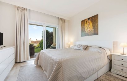 Resale - Apartment - Ground Floor Apartment - Marbella - Nueva Andalucia