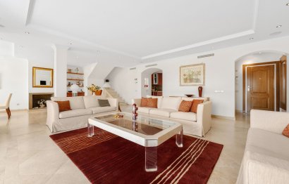 Resale - House - Townhouse - Marbella - Nueva Andalucia