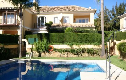 Resale - House - Townhouse - Marbella - Elviria