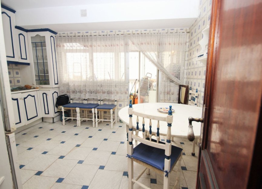 Resale - Apartment - Middle Floor Apartment - Marbella - Marbella Centro