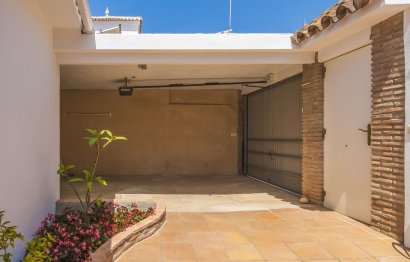 Resale - House - Detached Villa - Marbella - Marbella Centro