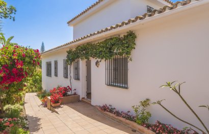 Reventa - House - Detached Villa - Marbella - Marbella Centro