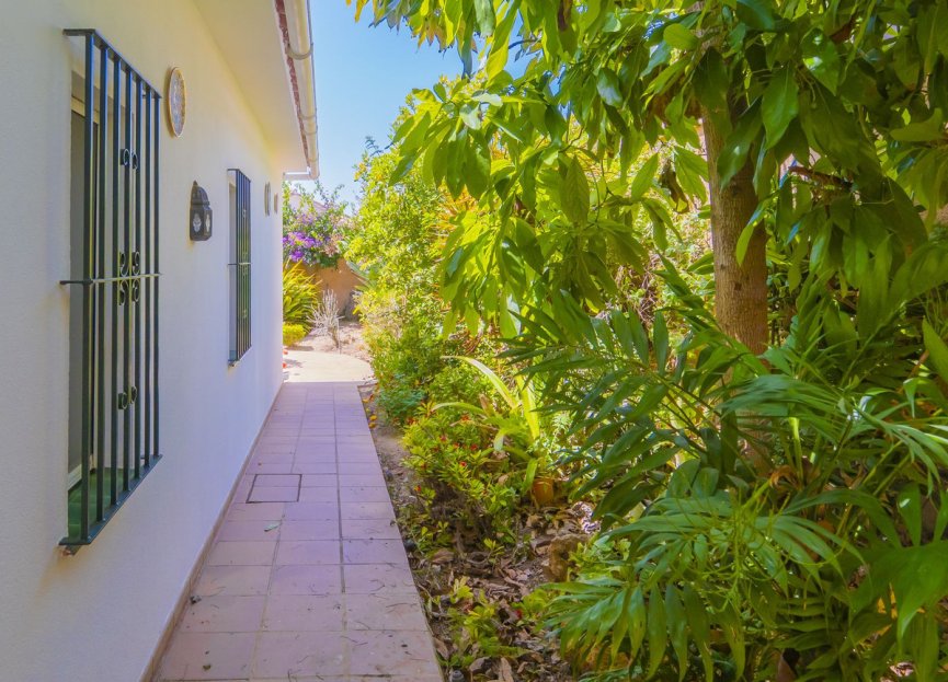 Resale - House - Detached Villa - Marbella - Marbella Centro