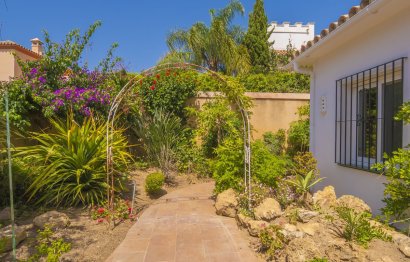 Reventa - House - Detached Villa - Marbella - Marbella Centro