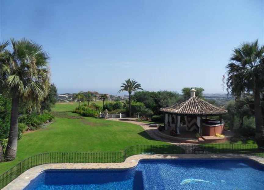 Resale - House - Detached Villa - Benahavís - La Quinta